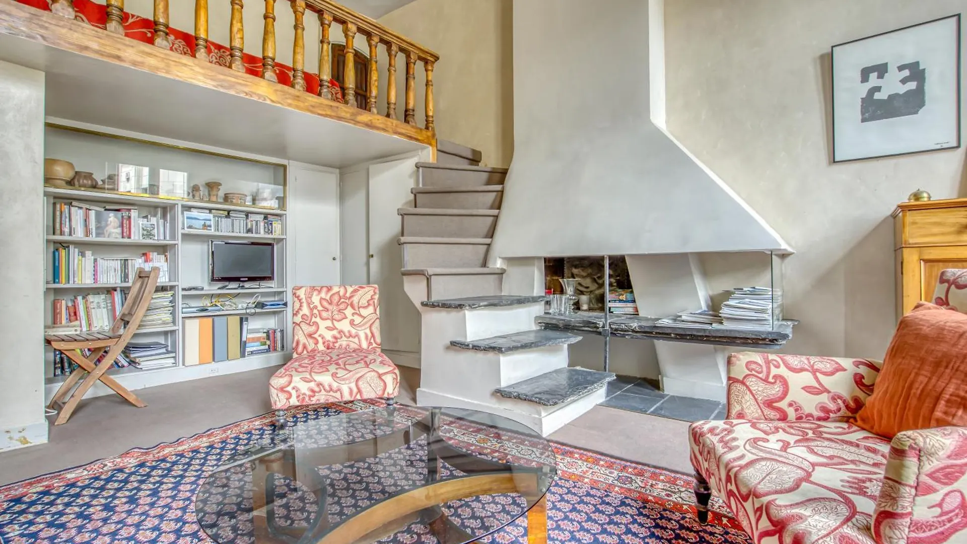 Aquino Apartment Paris France