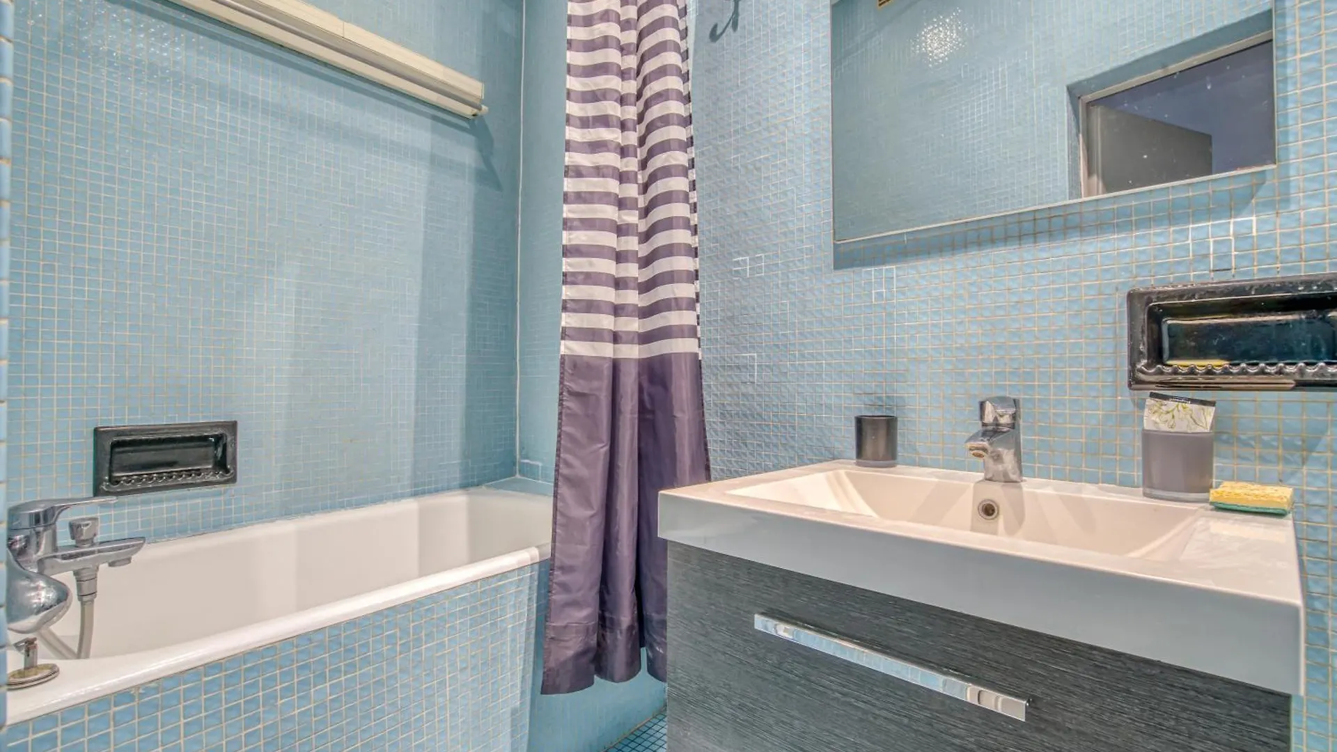 Apartamento Aquino París 0*,