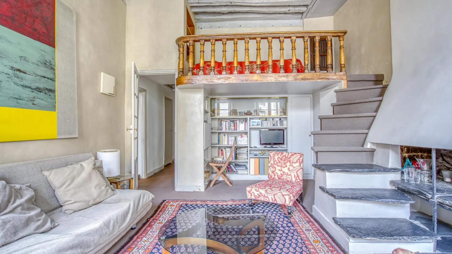 Aquino Apartment Paris